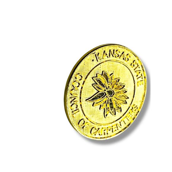 Vintage Kansas State Lapel Pin Council of Carpenters Goldtone 1" - Picture 3 of 5